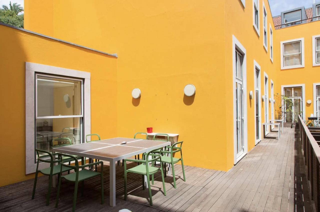 リスボンBeautiful 3-Story House In Chiado With A 40M² Private Terraceアパートメント エクステリア 写真
