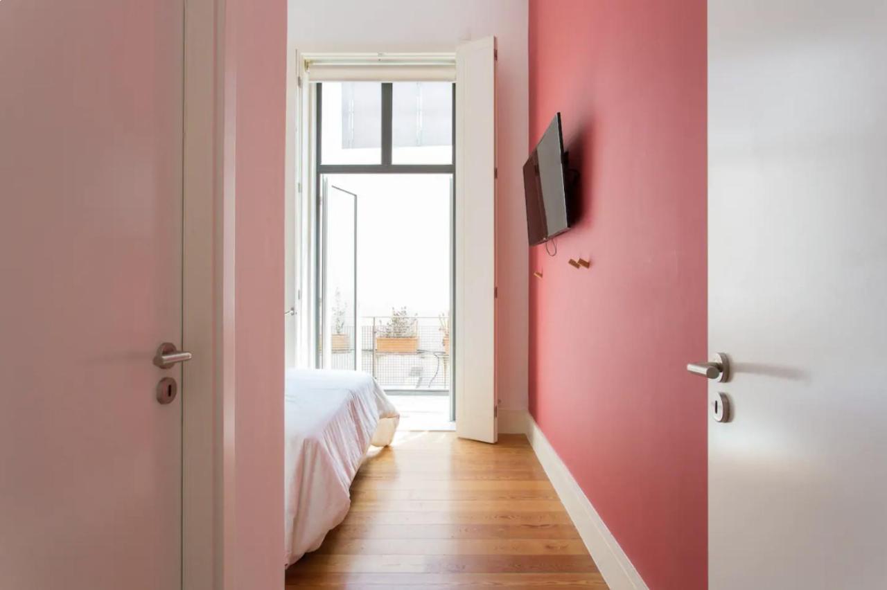 リスボンBeautiful 3-Story House In Chiado With A 40M² Private Terraceアパートメント エクステリア 写真