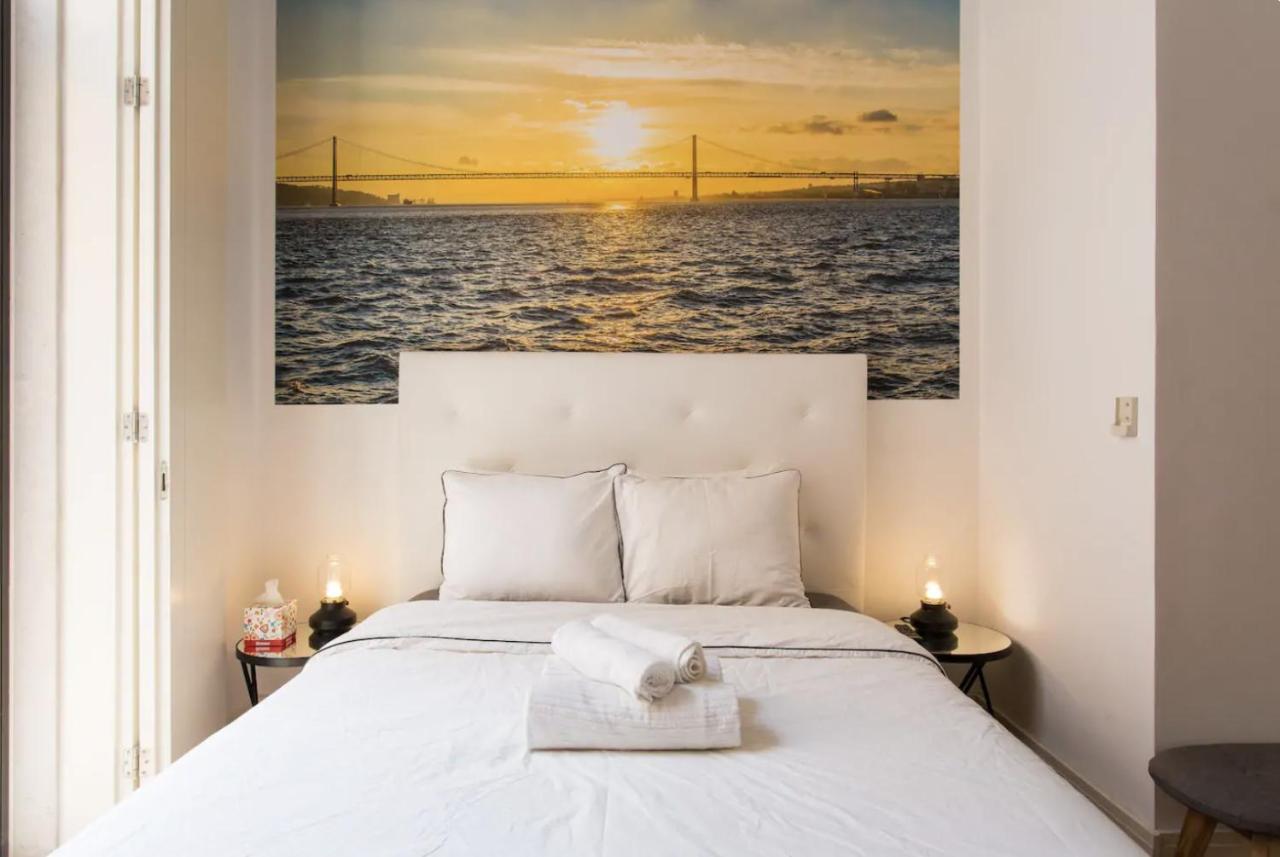 リスボンBeautiful 3-Story House In Chiado With A 40M² Private Terraceアパートメント エクステリア 写真