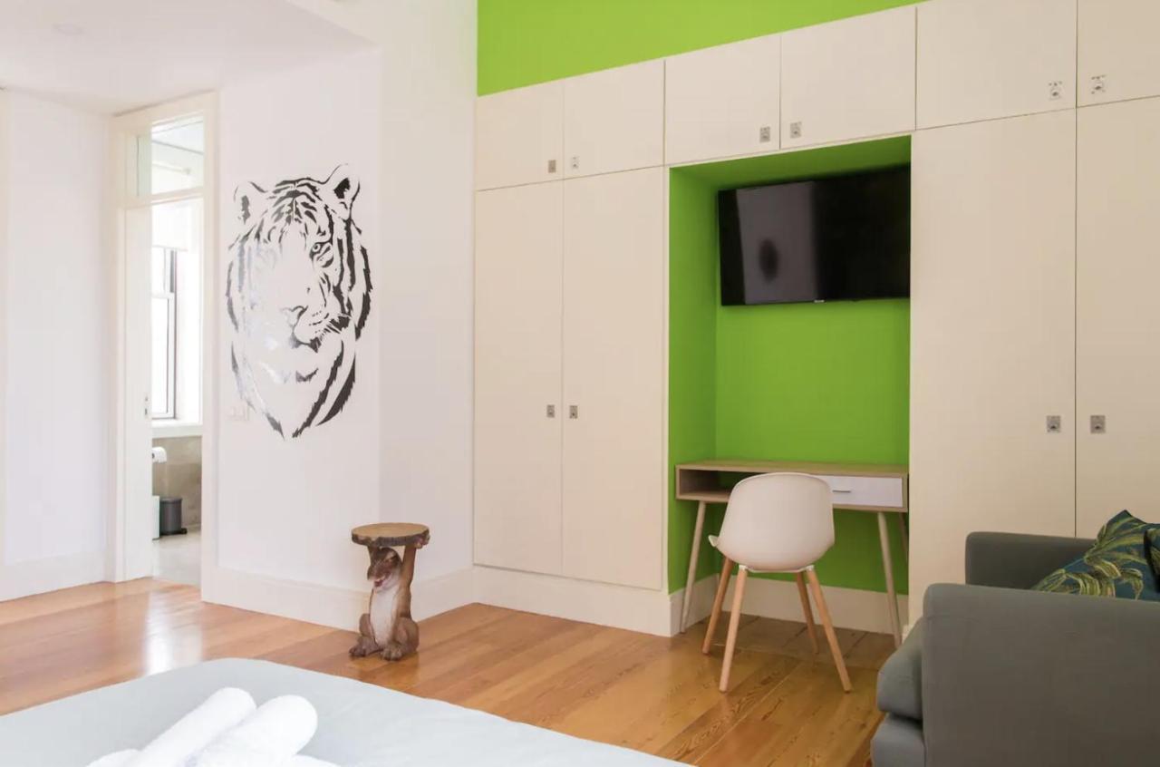 リスボンBeautiful 3-Story House In Chiado With A 40M² Private Terraceアパートメント エクステリア 写真