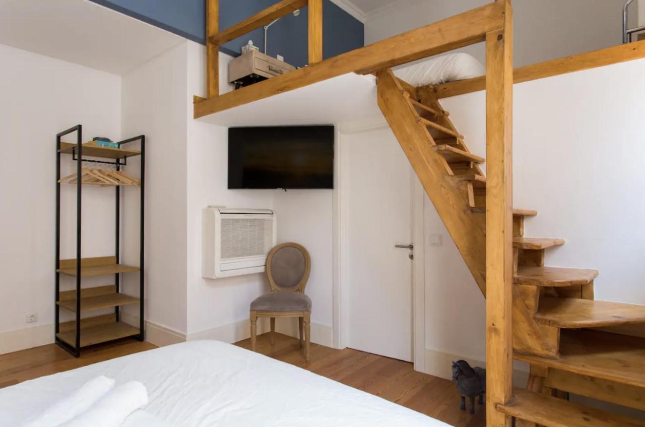リスボンBeautiful 3-Story House In Chiado With A 40M² Private Terraceアパートメント エクステリア 写真