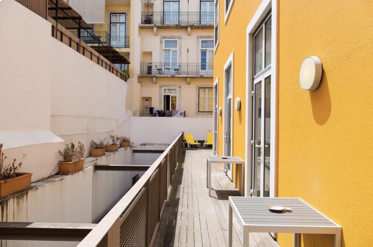 リスボンBeautiful 3-Story House In Chiado With A 40M² Private Terraceアパートメント エクステリア 写真