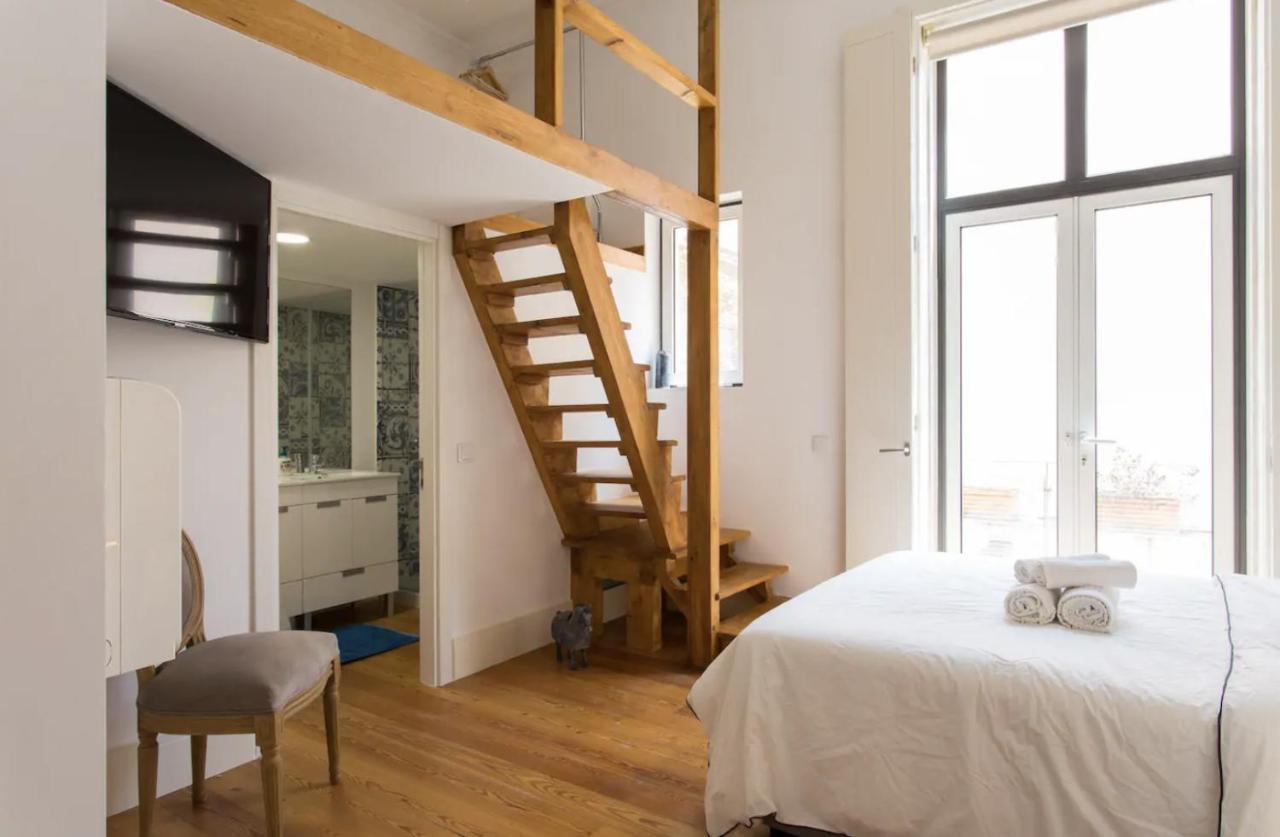 リスボンBeautiful 3-Story House In Chiado With A 40M² Private Terraceアパートメント エクステリア 写真