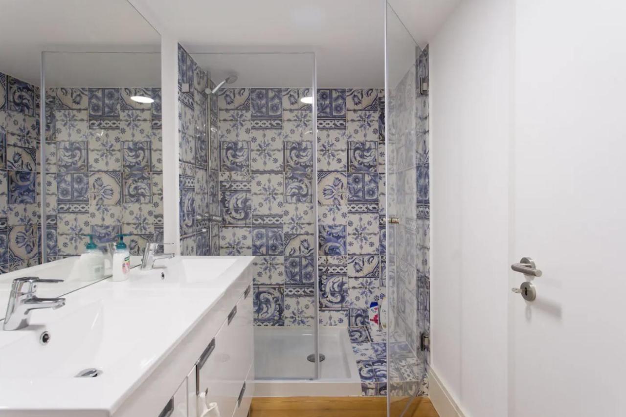 リスボンBeautiful 3-Story House In Chiado With A 40M² Private Terraceアパートメント エクステリア 写真